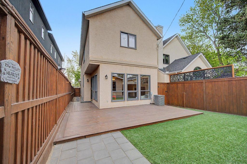 Photo of 1206 19 Avenue NW, Calgary, AB T2M 1A2 (MLS # A2312731)