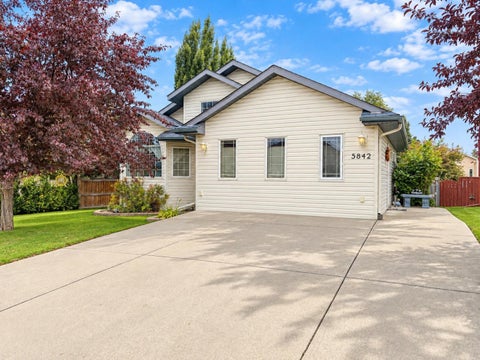 Photo of 5842 65 Avenue, Rocky Mountain House, AB T4T 1N7 (MLS # A2345476)