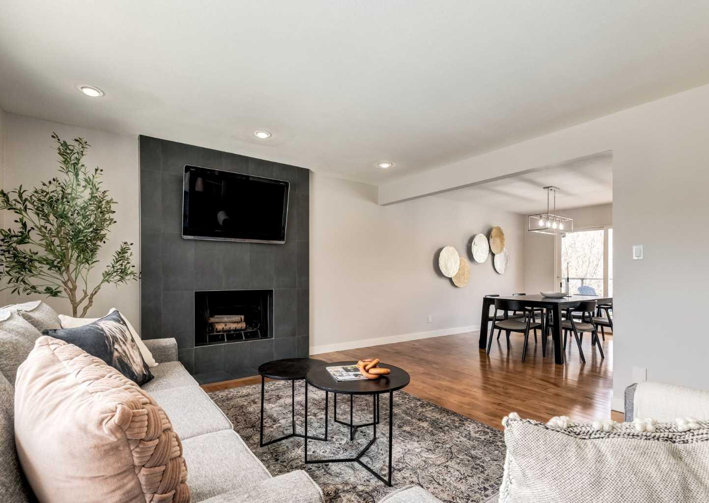 176 Mapleburn Drive SE