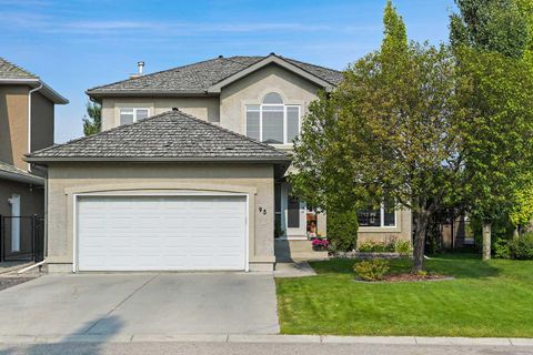 Photo of 95 Panorama Hills View NW, Calgary, AB T3K 5B8 (MLS # A2273909)