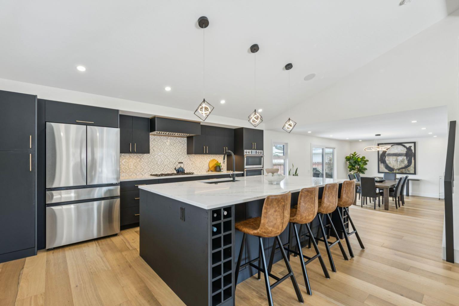 308 Silvergrove Drive NW