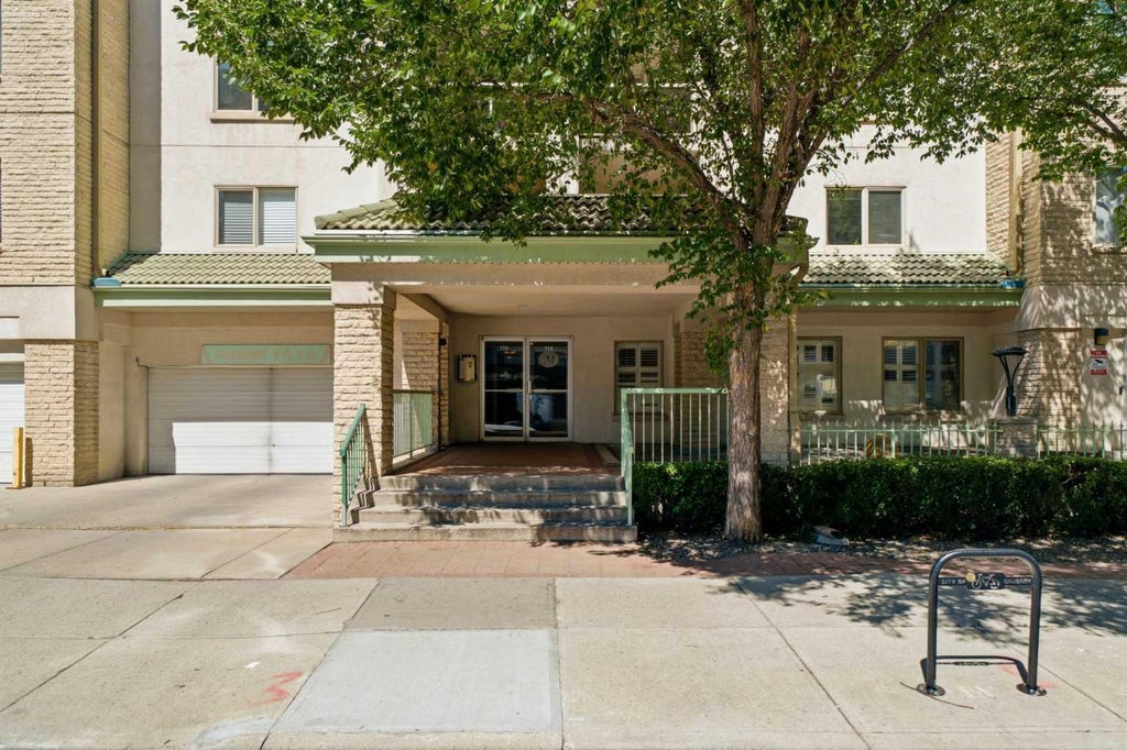 Photo of 114 15 Avenue SW #108, Calgary, AB T2R 0P5 (MLS # A2334521)
