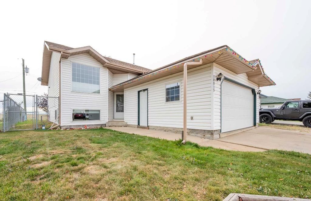 Photo of 10015 93 Avenue, Wembley, AB T0H 3S0 (MLS # A2264465)