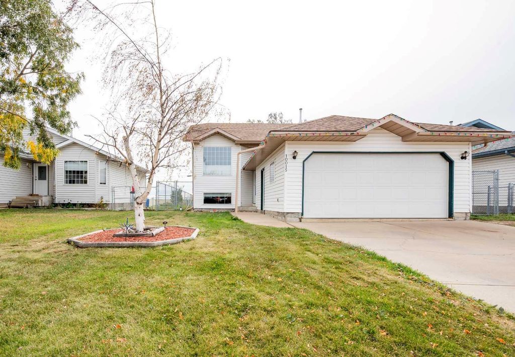 Photo of 10015 93 Avenue, Wembley, AB T0H 3S0 (MLS # A2264465)