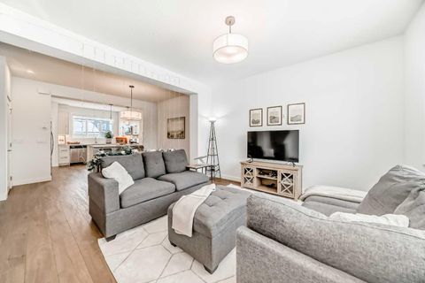 Photo of 106 Dawson Harbour Grove, Chestermere, AB T1X 2S4 (MLS # A2274730)