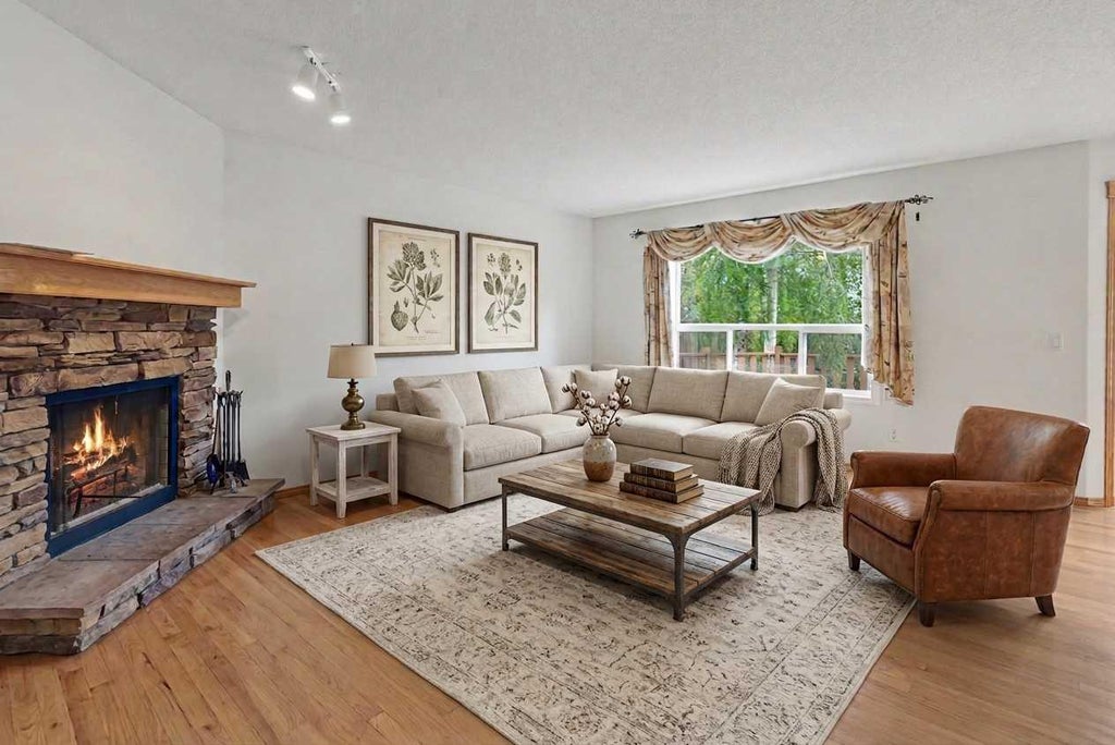 Photo of 142 Somerset Park SW, Calgary, AB T2Y 3H5 (MLS # A2342481)