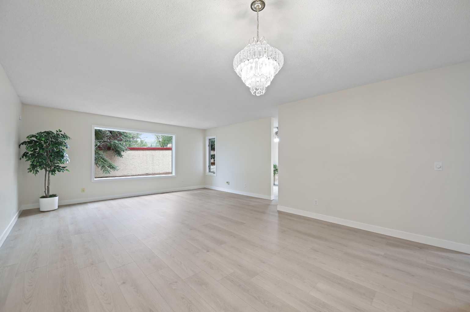 22 Sandarac Circle NW