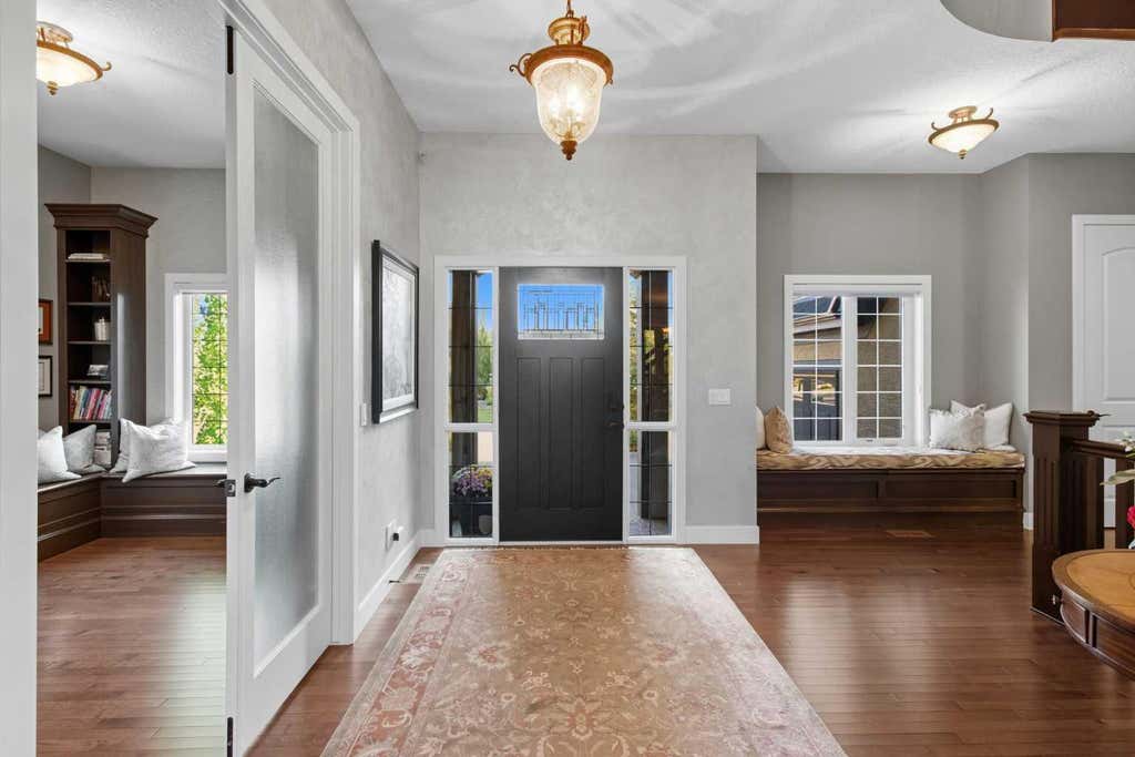Photo of 41 Evergreen Mount SW, Calgary, AB T2Y 0K1 (MLS # A2280502)