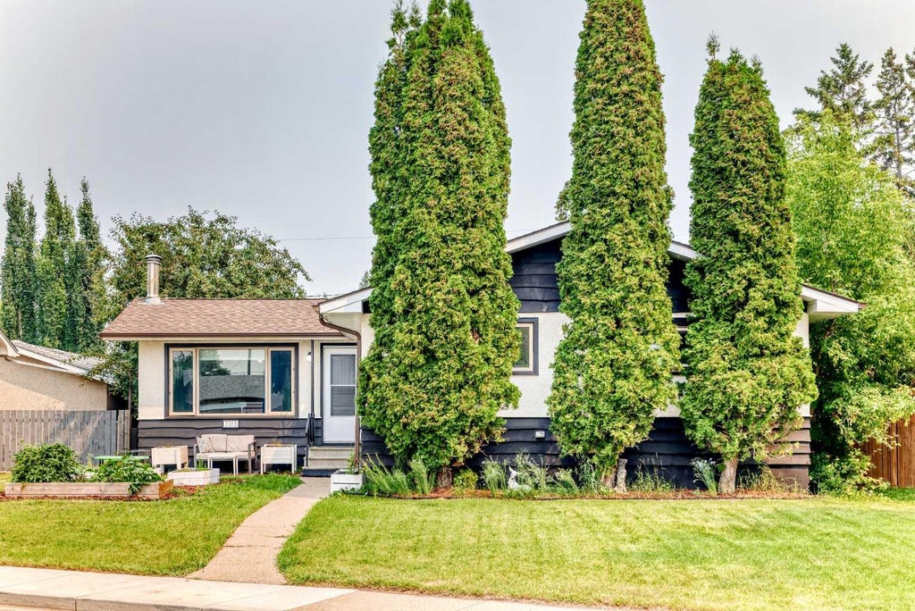 Photo of 3313 42A Avenue Close, Red Deer, AB T4N 3A5 (MLS # A2351611)