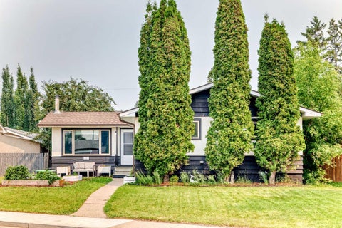 Photo of 3313 42A Avenue Close, Red Deer, AB T4N 3A5 (MLS # A2351611)