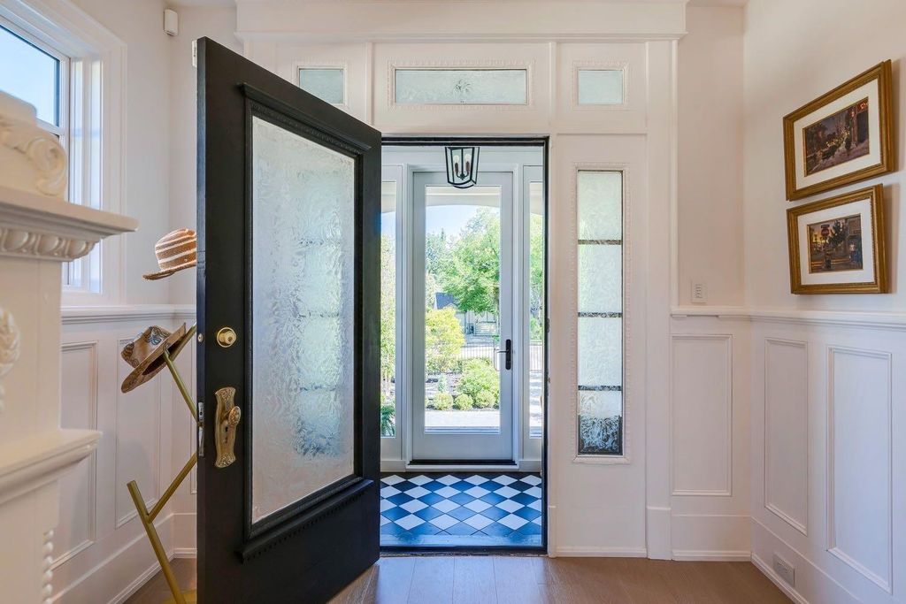 Photo of 1927 12 Street SW, Calgary, AB T2T 3N3 (MLS # A2298488)