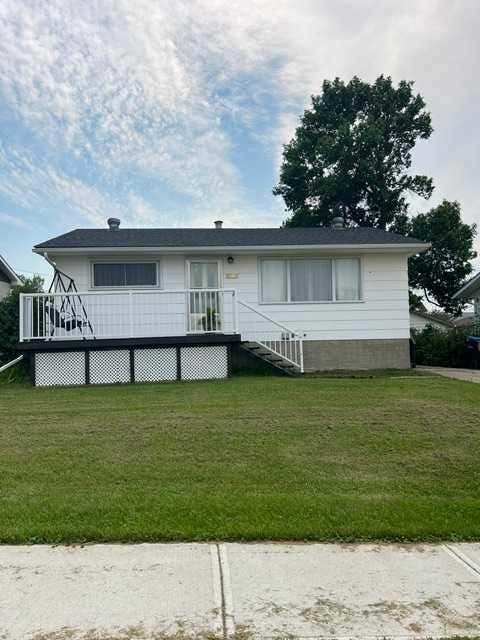 Photo of 5005 47 Avenue, Mayerthorpe, AB T0E 1N0 (MLS # A2332997)