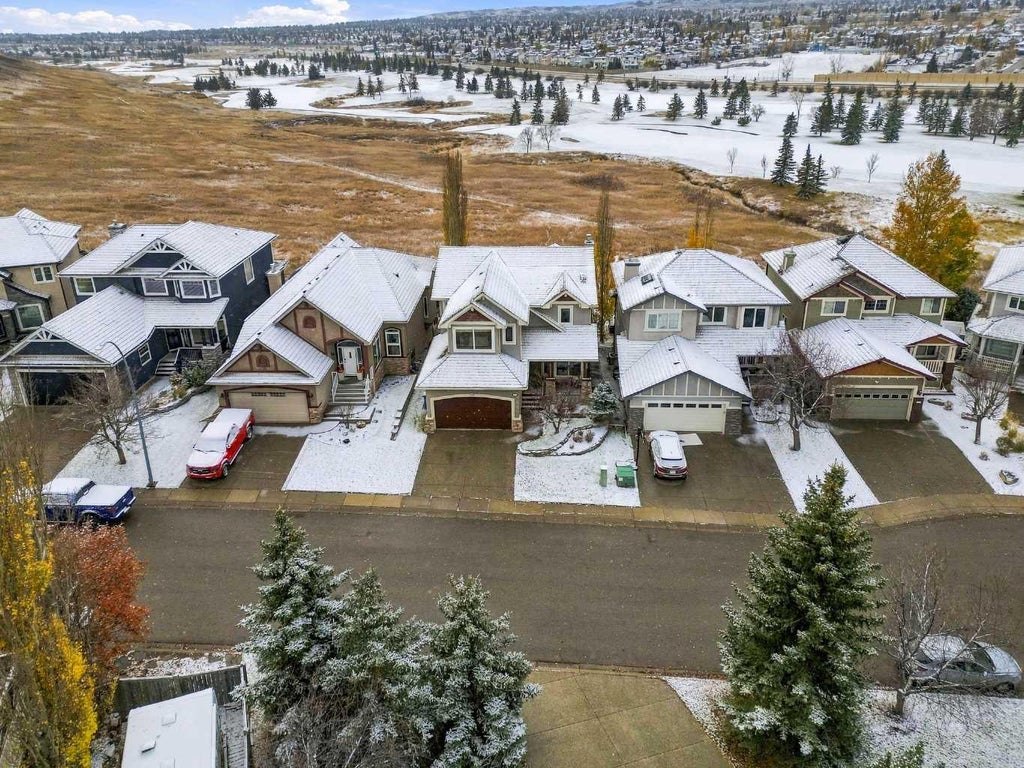 Photo of 73 Hidden Creek Park NW, Calgary, AB T3A 6C6 (MLS # A2354939)