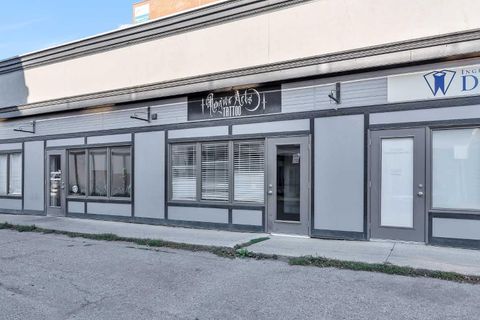 Property photo of 1420 9 Avenue Se 16, Calgary, AB T2g 0t5