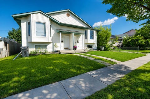 Photo of 10108 106 Avenue, Grande Prairie, AB T8V 1J8 (MLS # A2326148)