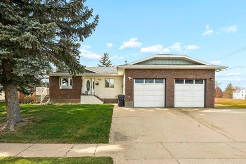 Photo of 526 6 Street S, Picture Butte, AB T0K 1V0 (MLS # A2355102)