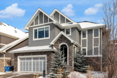 Photo of 68 Westland Crescent SW, Calgary, AB T3H 0W1 (MLS # A2306302)