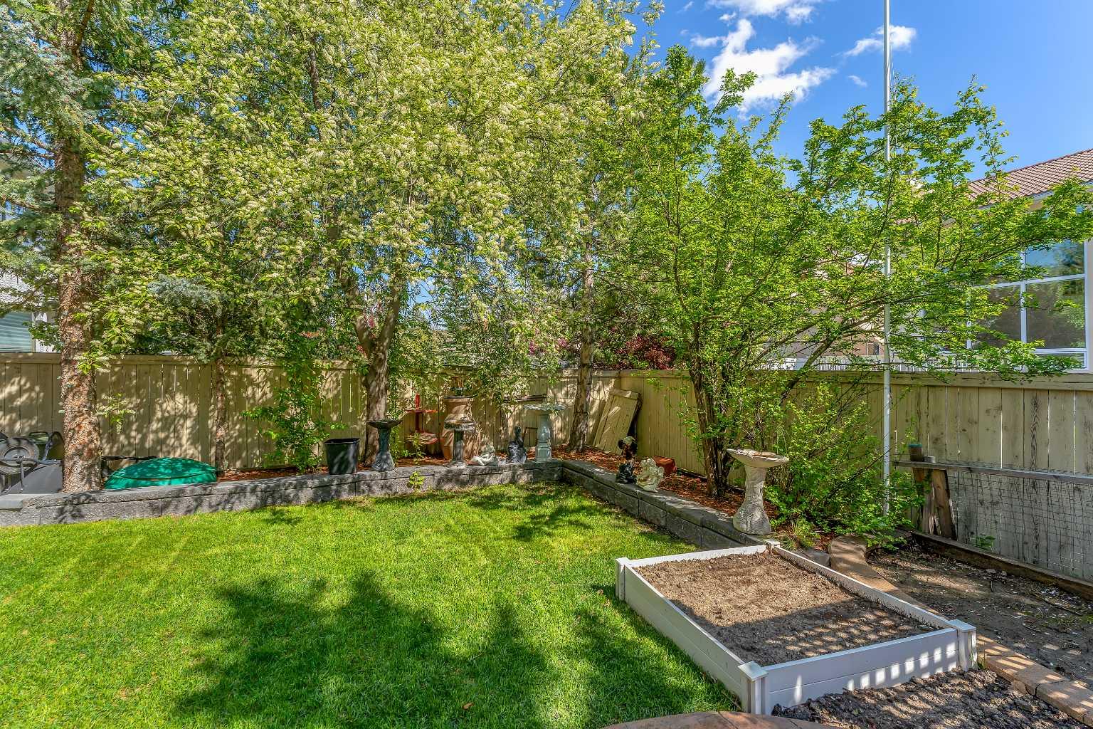 33 Edgevalley Way NW