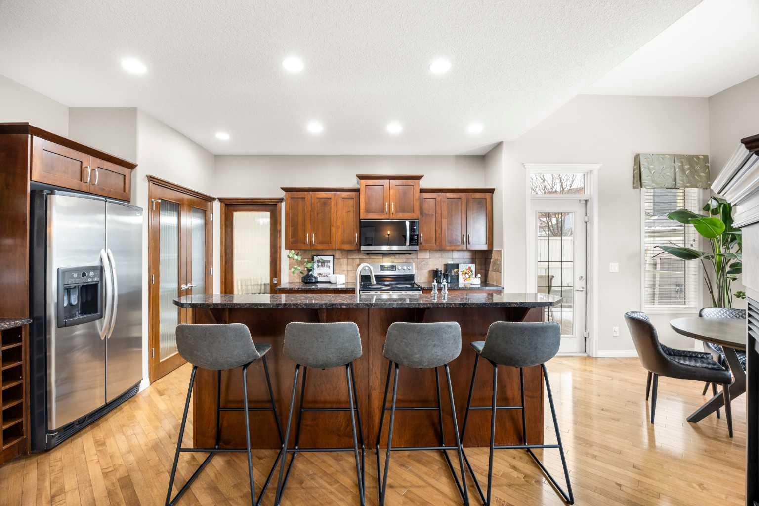 64 Panatella Manor NW