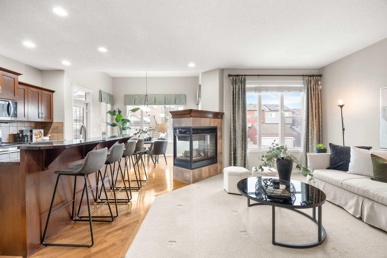 64 Panatella Manor NW