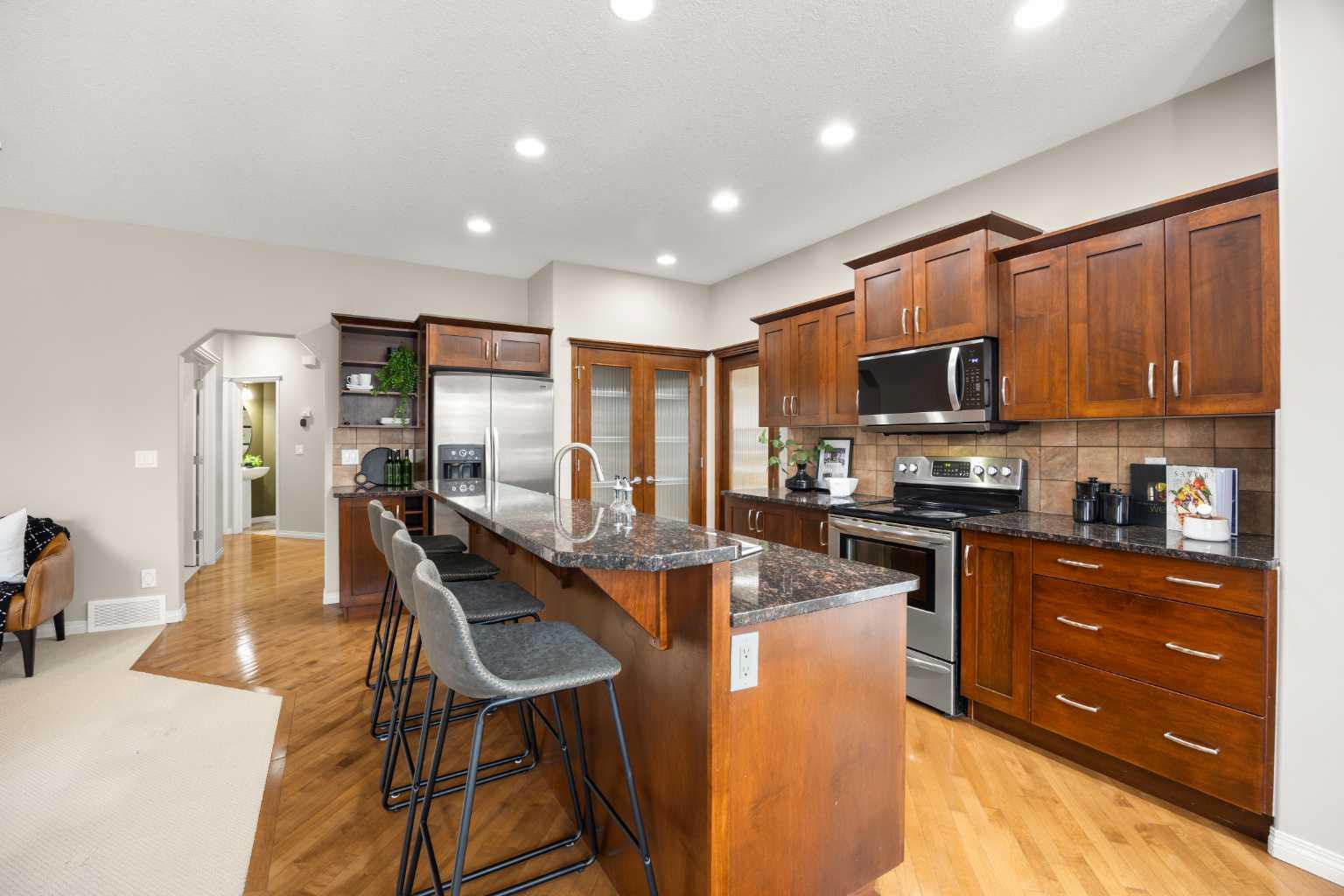 64 Panatella Manor NW