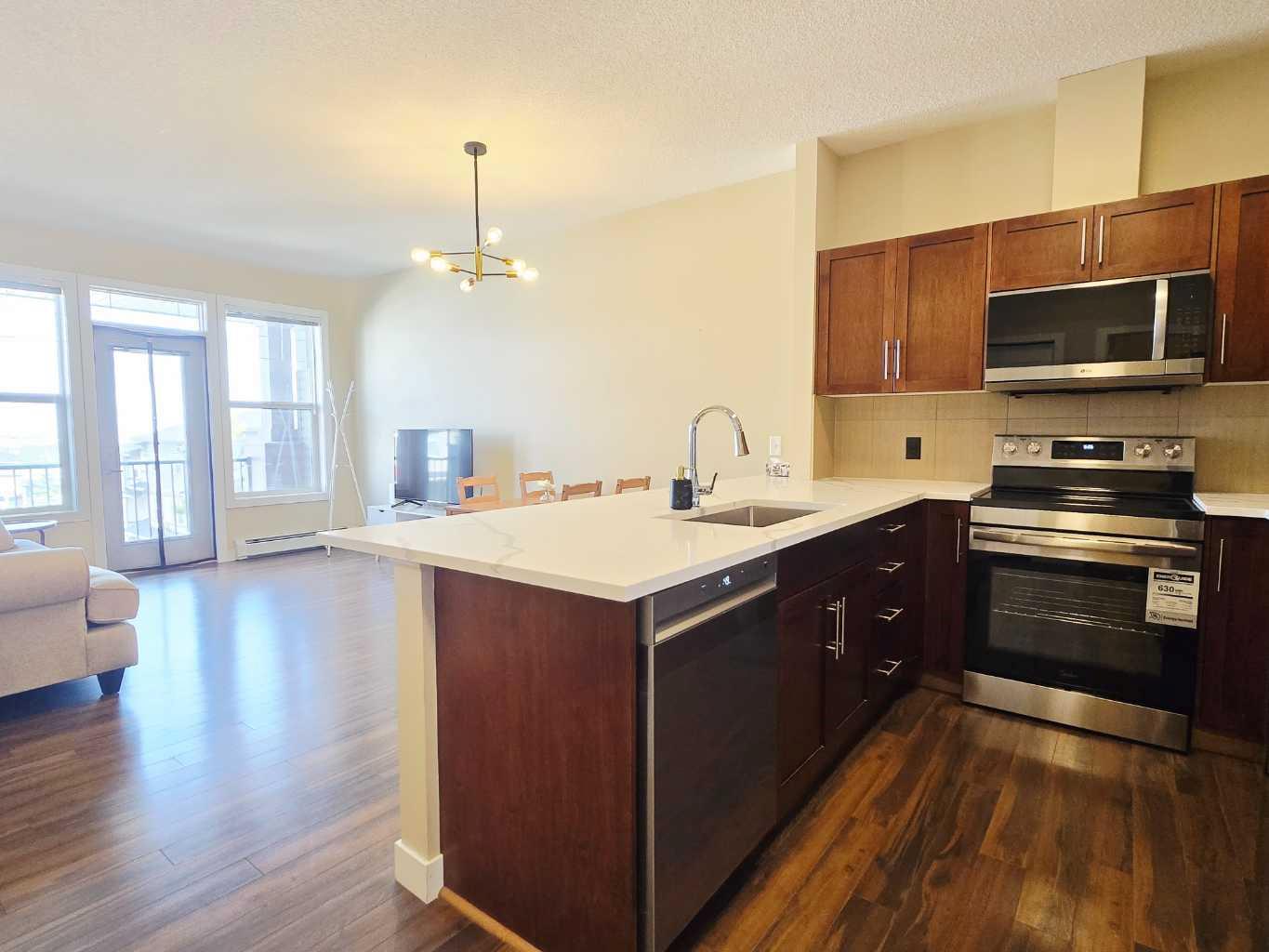 76 Panatella Road NW 301
