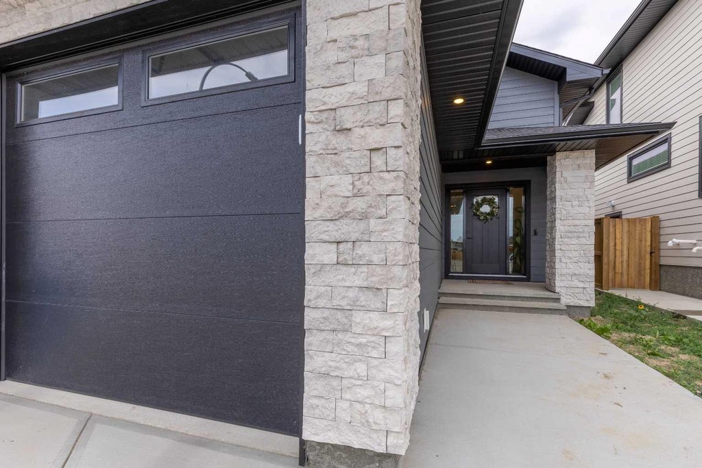Photo of 541 Riverhills Way W, Lethbridge, AB T1K 8H8 (MLS # A2342789)