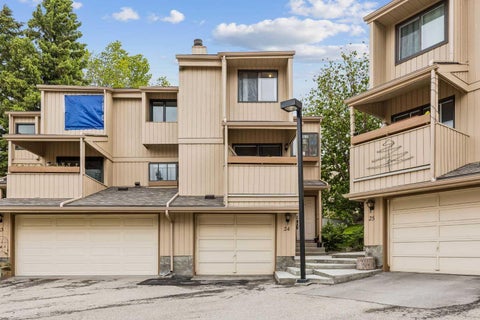 Photo of 235 Berwick Drive NW #24, Calgary, AB T2P 3C1 (MLS # A2320870)
