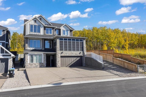 Photo of 40 Crestridge Heights SW, Calgary, AB T3B 6K6 (MLS # A2349612)