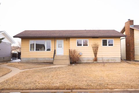 1910 7 Avenue Wainwright AB T9W 1J1