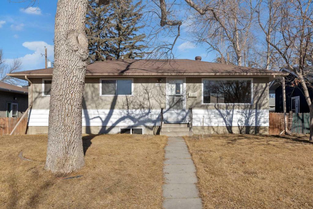 Photo of 1980 Cottonwood Crescent SE, Calgary, AB T2B 1P7 (MLS # A2284818)