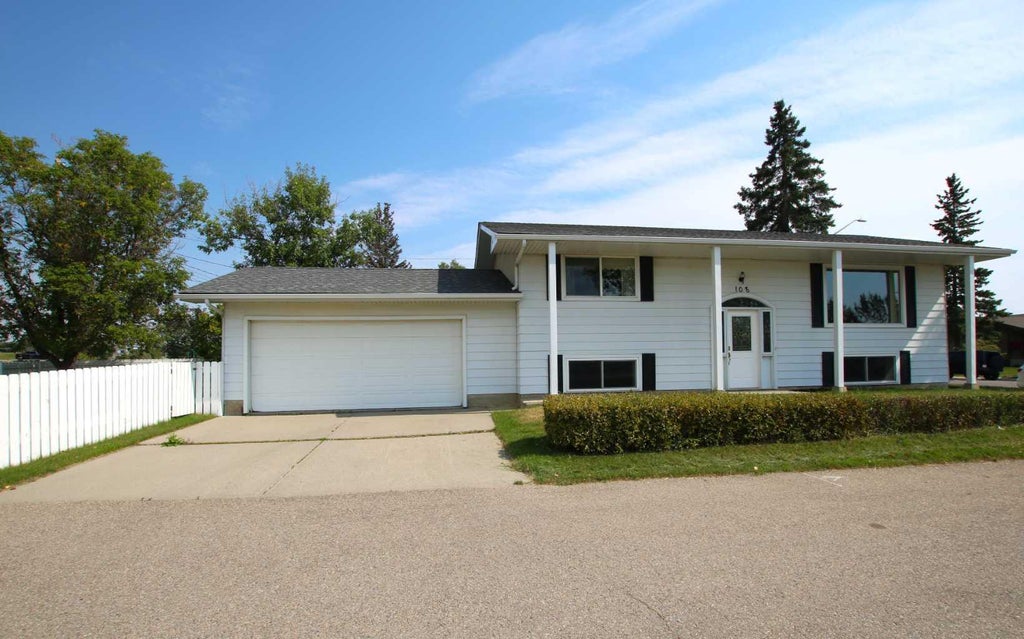 Photo of 108 Flett Drive NE, Airdrie, AB T4B 1N2 (MLS # A2340726)