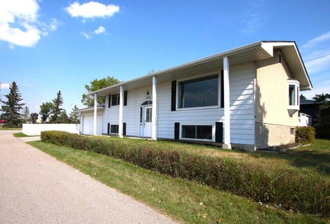 Photo of 108 Flett Drive NE, Airdrie, AB T4B 1N2 (MLS # A2340726)