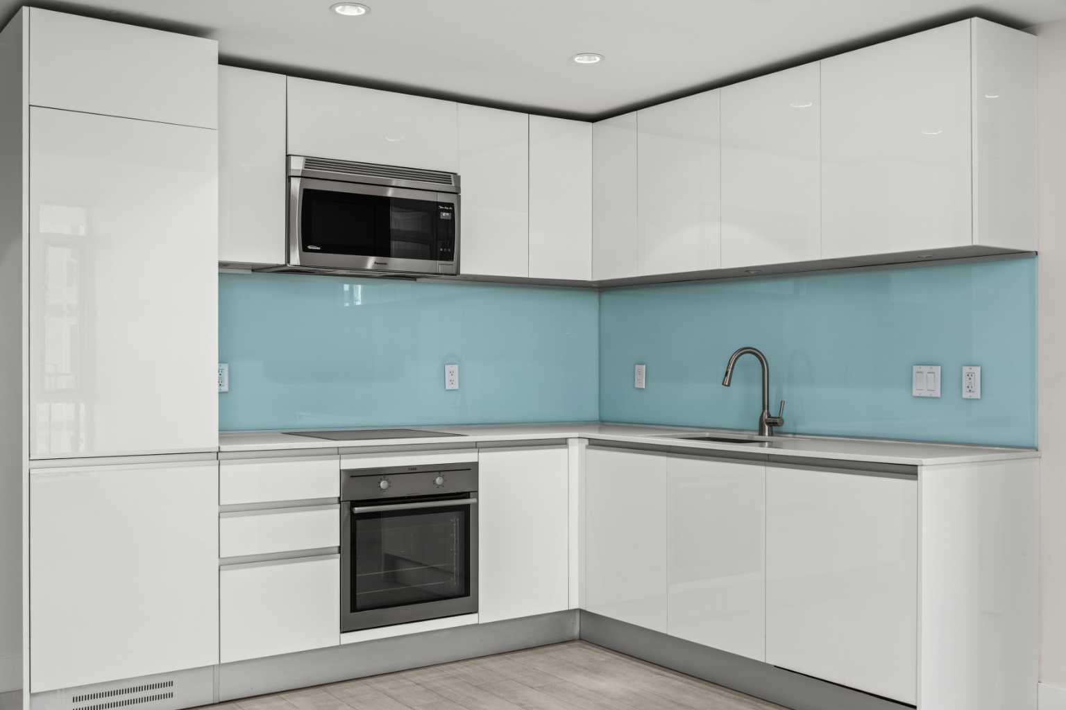 1188 3 Street SE 2005