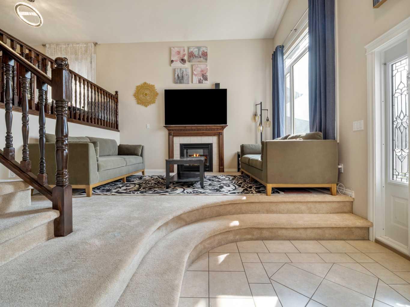 605 Couleecreek Place S