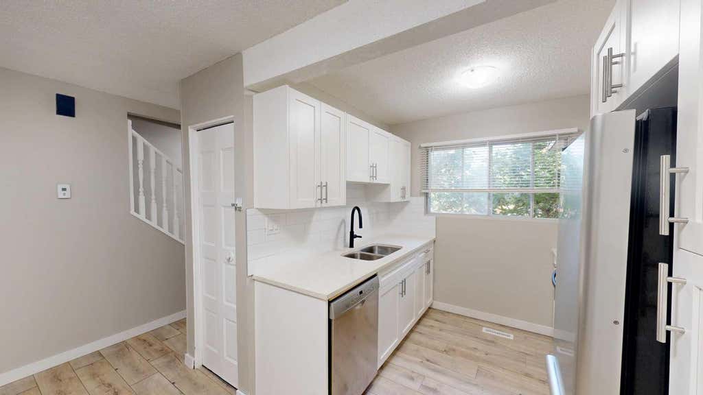 Photo of 115 Lafayette Boulevard W #10, Lethbridge, AB T1K 4A8 (MLS # A2325819)