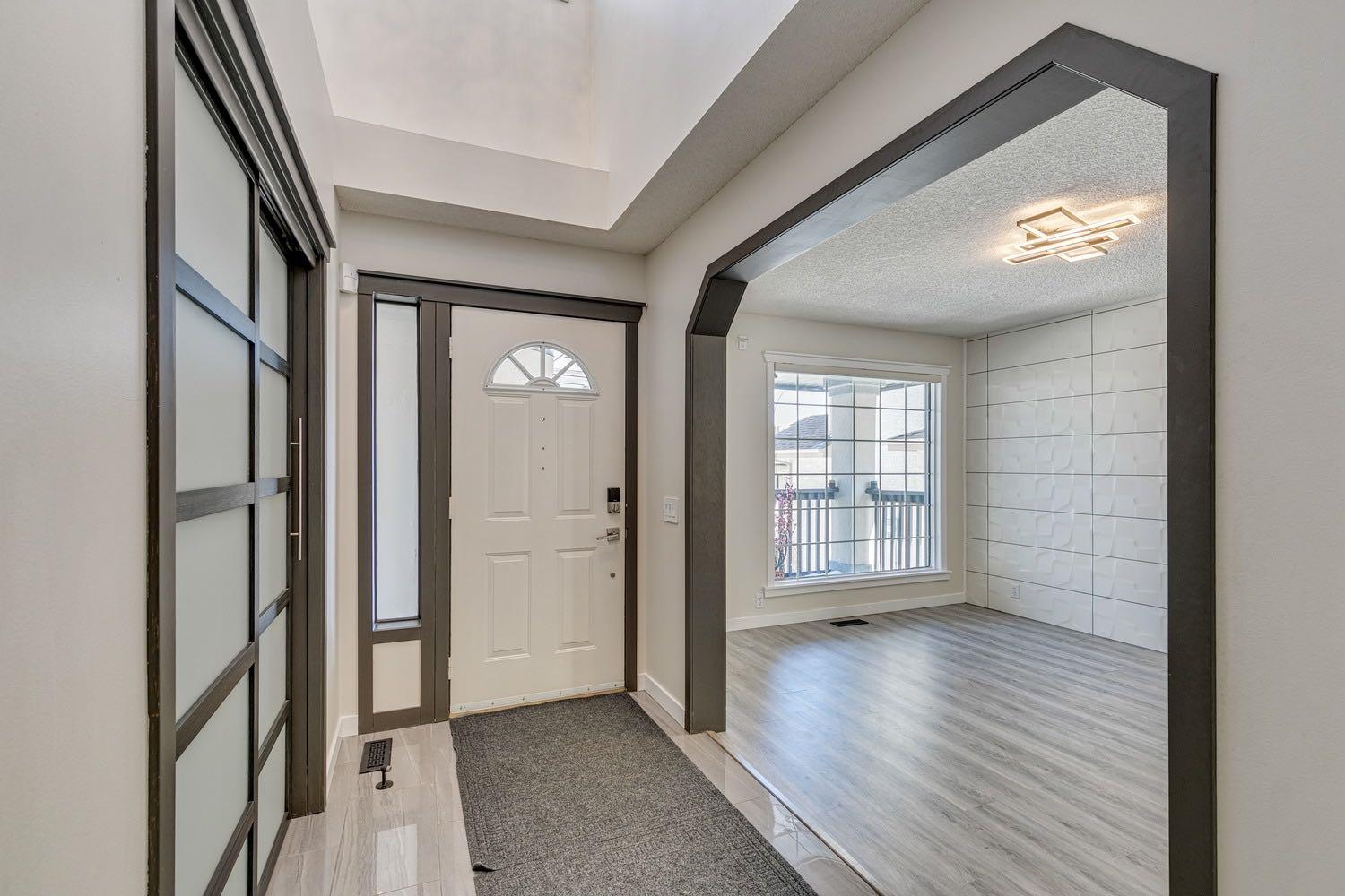 513 Country Hills Court NW