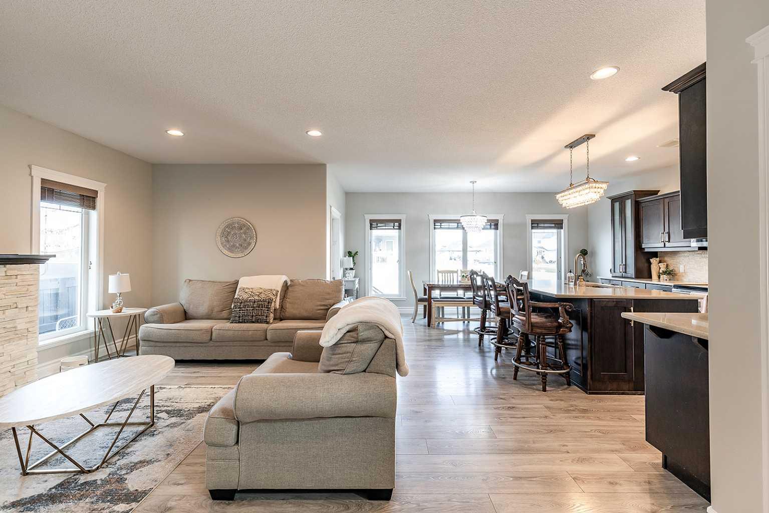 203 Sterling Crescent SE