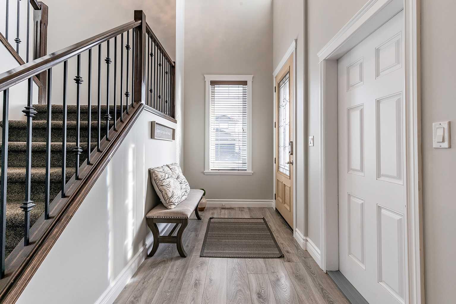 203 Sterling Crescent SE