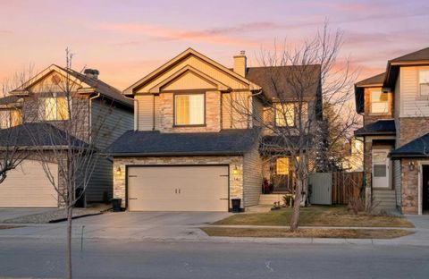 14 Kincora Drive NW Calgary AB T3R 1K8