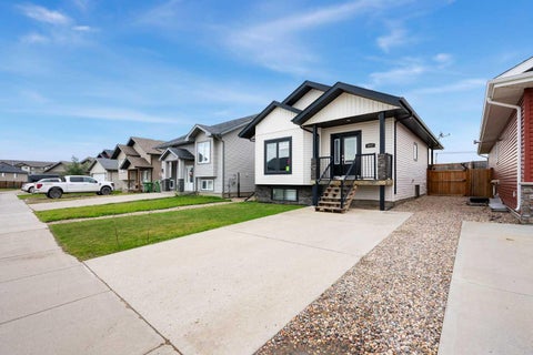 Photo of 3327 41 Avenue, Lloydminster, SK S9V 2H5 (MLS # A2344038)