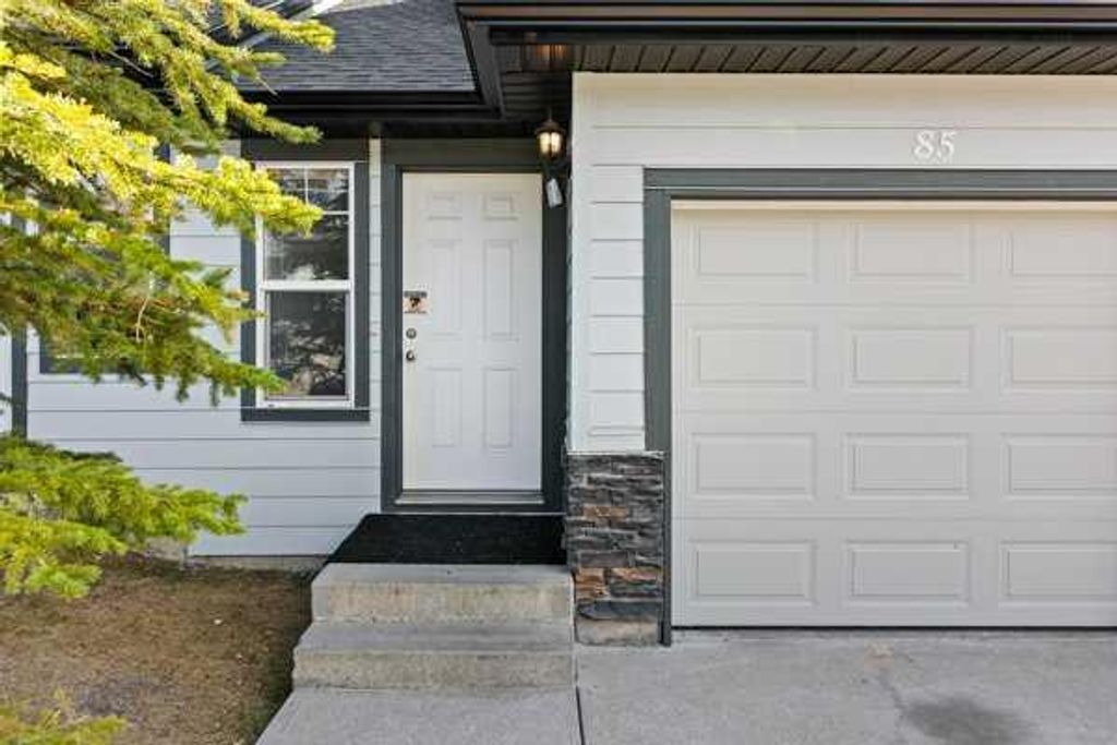 Photo of 85 Panatella Villas NW, Calgary, AB T3K 0G6 (MLS # A2258741)