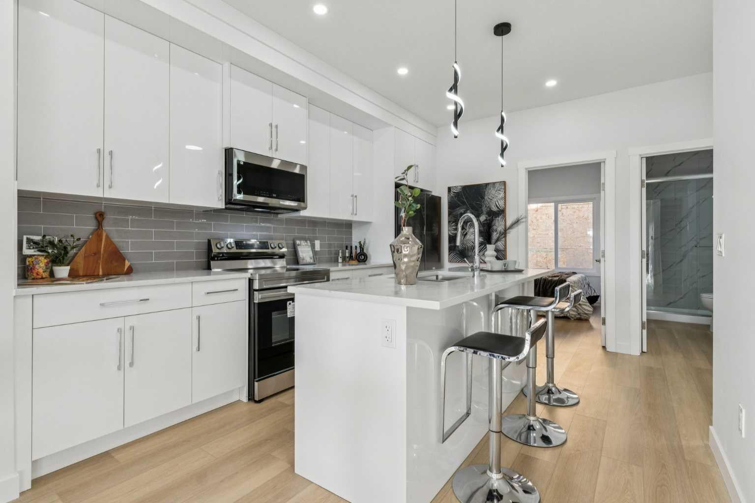 95 Saddlecrest Circle NE 105