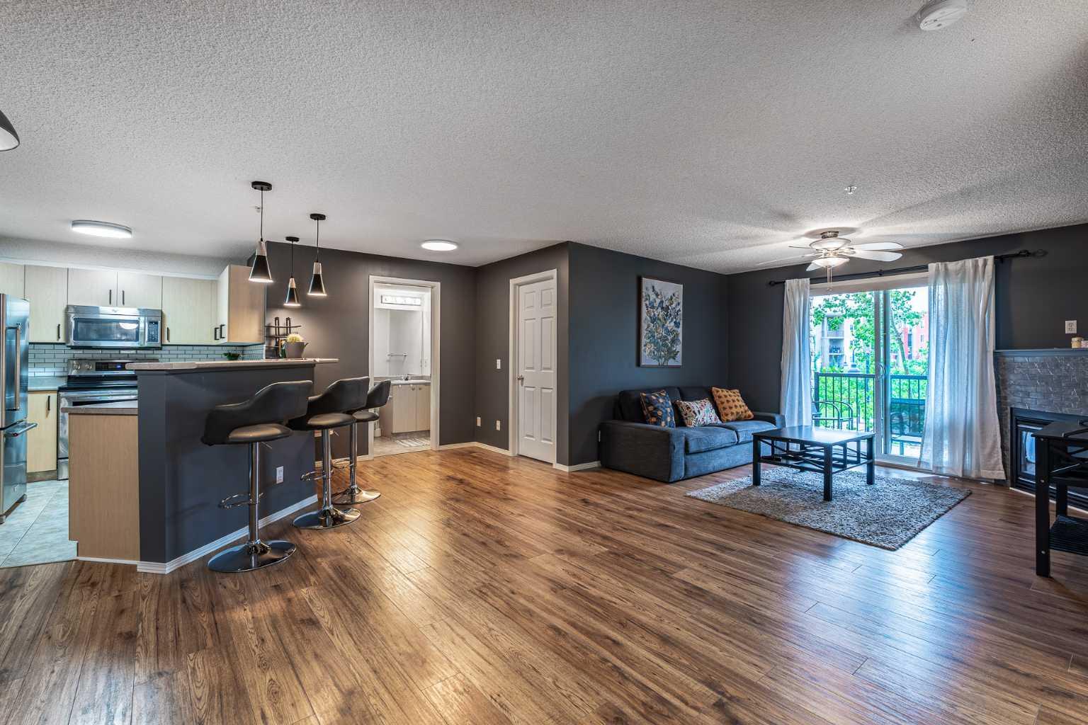 304 Mackenzie Way SW 8213