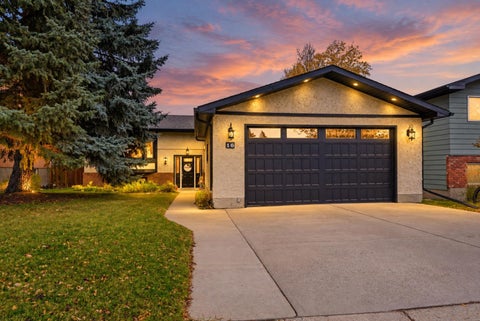 Photo of 16 Robinson Drive, Okotoks, AB T1S 1C4 (MLS # A2350864)