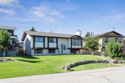 14 Glenhill Crescent Cochrane AB T4C 1G8