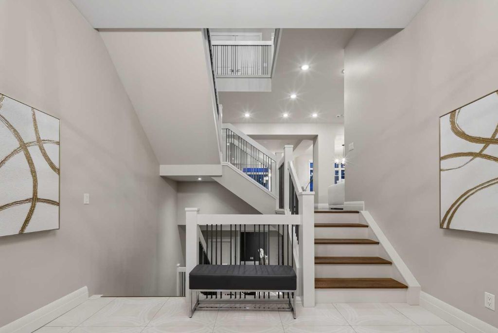 Photo of 11 Elveden Place SW, Calgary, AB T3H 0L1 (MLS # A2322987)
