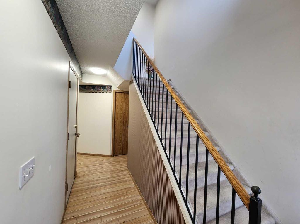 Photo of 9 Country Hills Rise NW, Calgary, AB T3K 4S7 (MLS # A2281004)