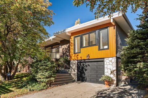 Photo of 2332 Uxbridge Drive NW, Calgary, AB T2N 3Z6 (MLS # A2255822) Photo of 2332 Uxbridge Drive NW, Calgary, AB T2N 3Z6 (MLS # A2255822)