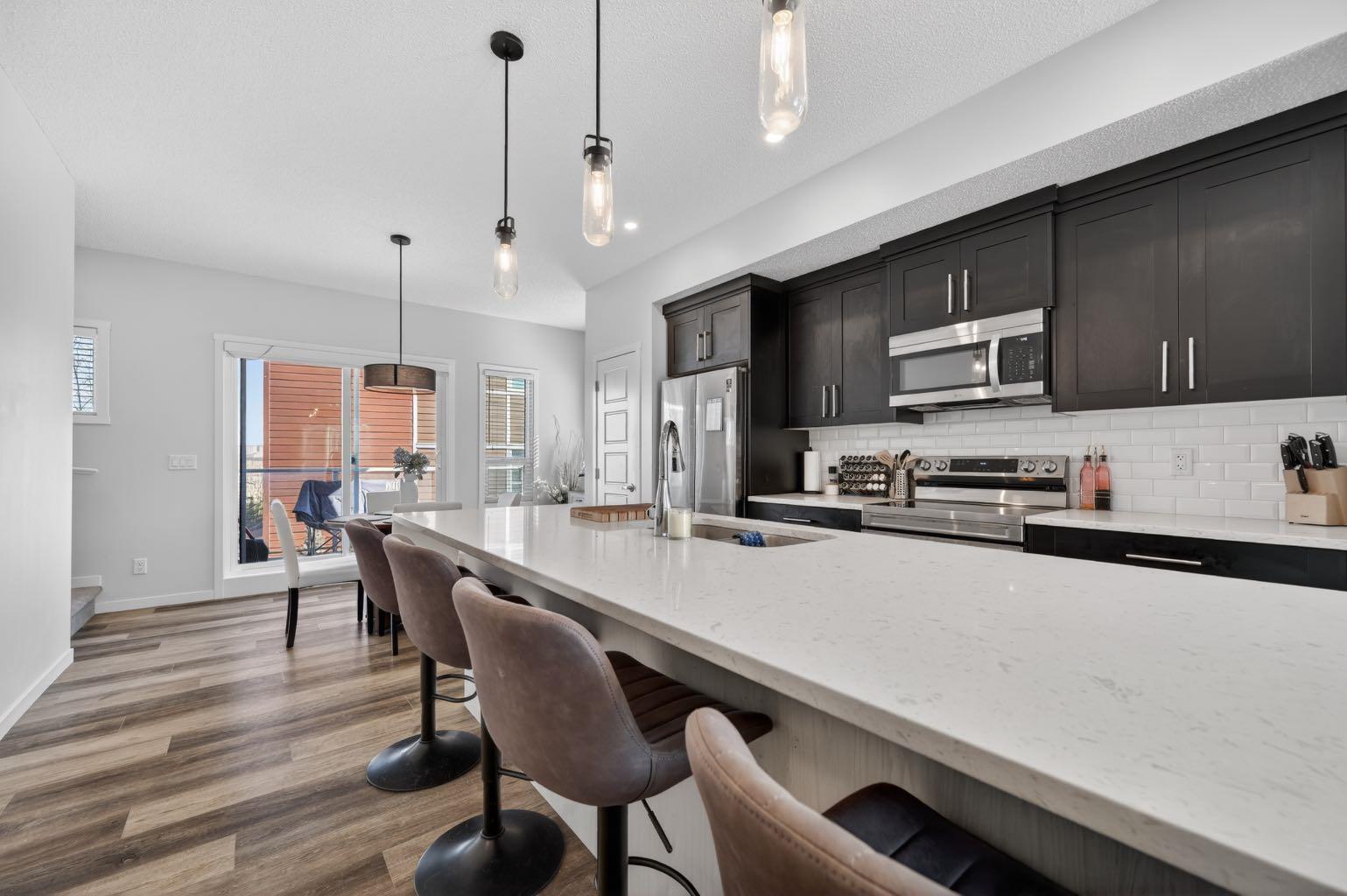 220 HARVEST GROVE Walk NE